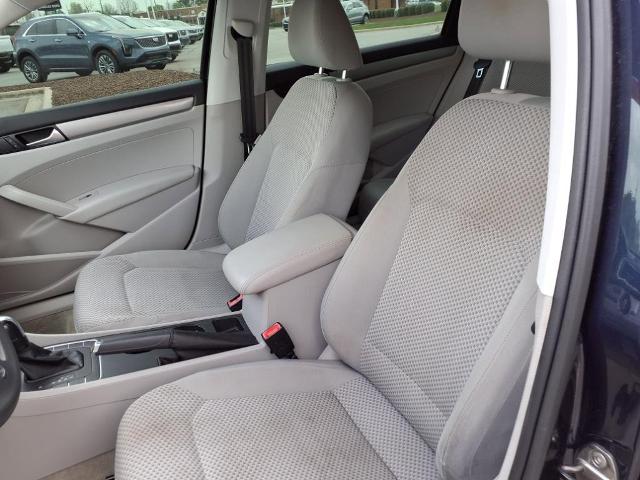 2013 Volkswagen Passat Vehicle Photo in HENDERSON, NC 27536-2966