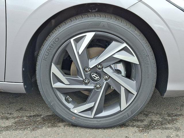 2025 Hyundai ELANTRA Vehicle Photo in Philadelphia, PA 19116