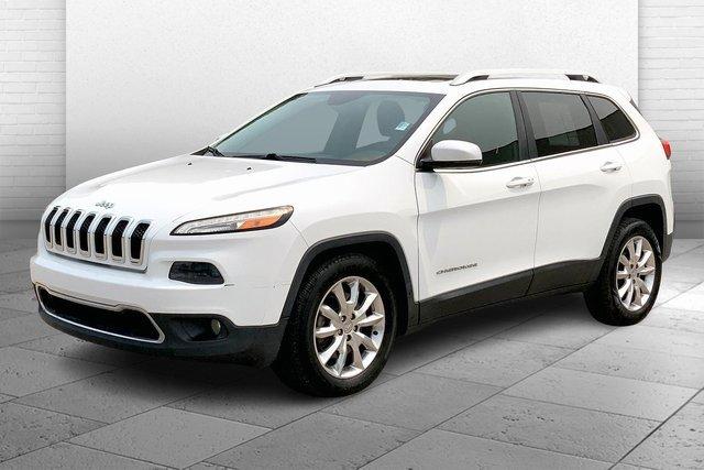 2015 Jeep Cherokee Vehicle Photo in KANSAS CITY, MO 64114-4502