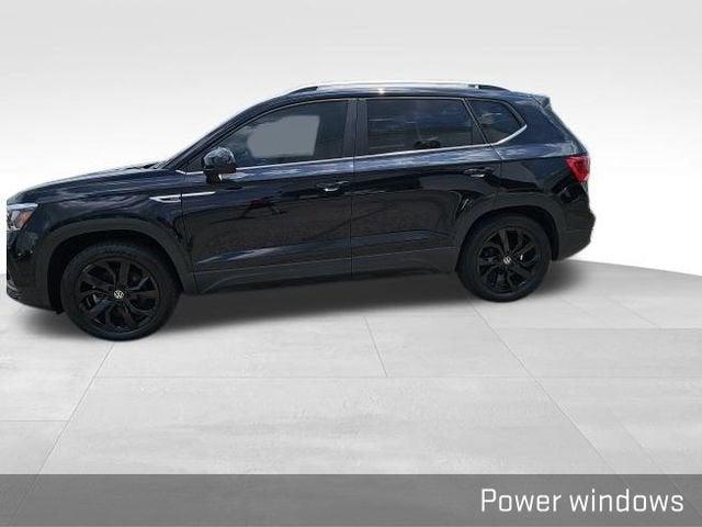 2022 Volkswagen Taos Vehicle Photo in Fishers, IN 46038