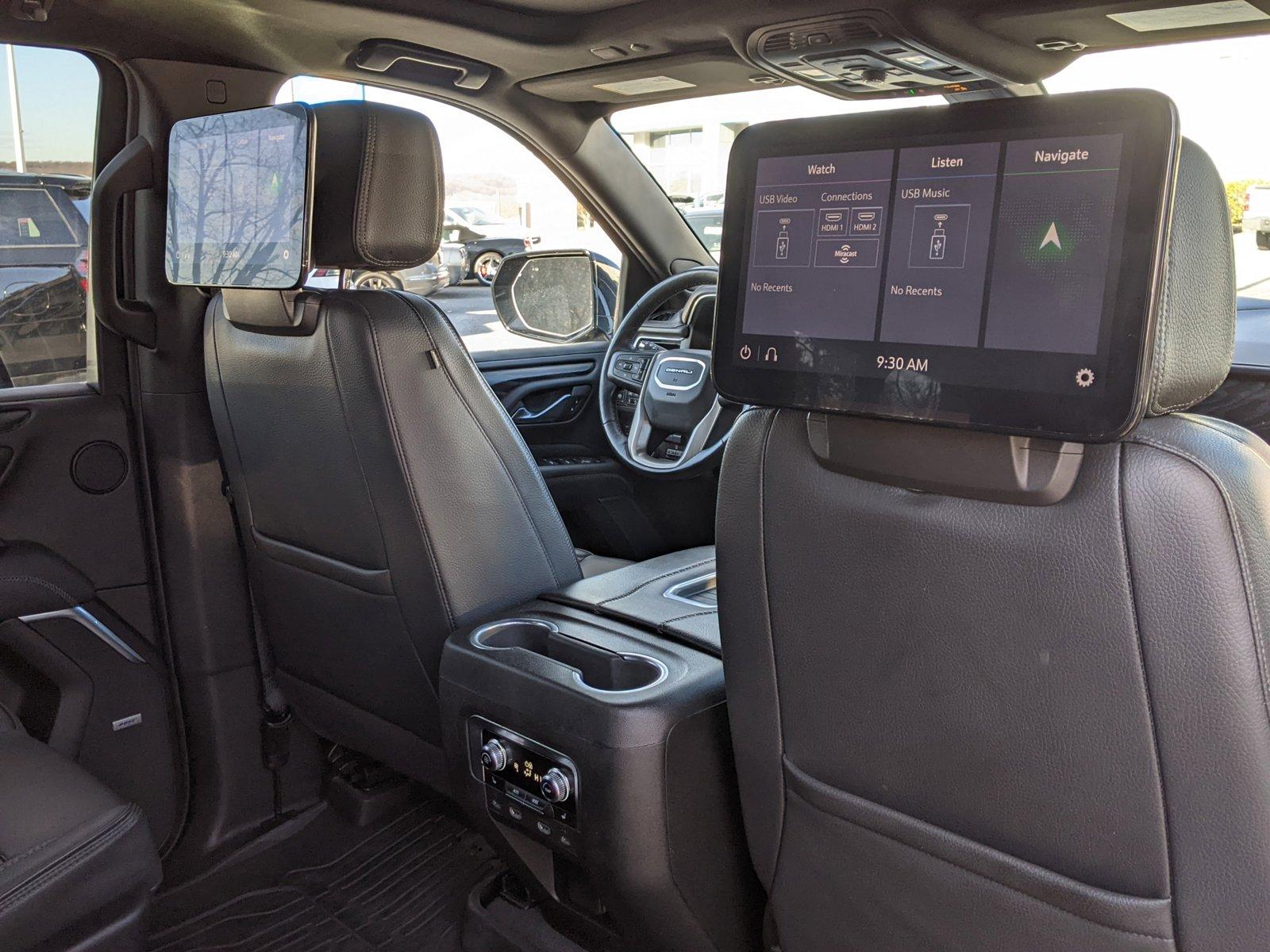 2021 GMC Yukon XL Vehicle Photo in TIMONIUM, MD 21093-2300