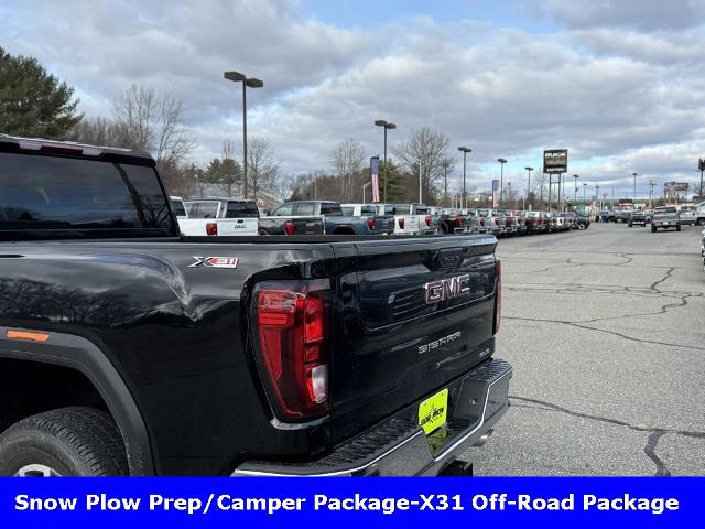 2025 GMC Sierra 2500 HD Vehicle Photo in CHICOPEE, MA 01020-5001