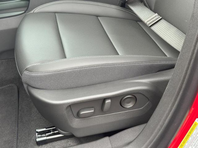 2025 Buick Envision Vehicle Photo in COLUMBIA, MO 65203-3903