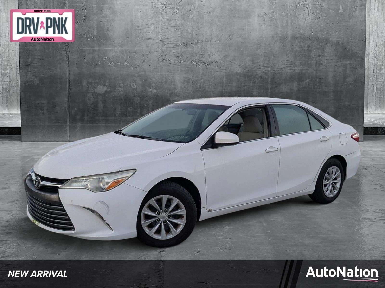 2015 Toyota Camry Vehicle Photo in PEMBROKE PINES, FL 33024-6534