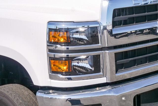 2023 Chevrolet Silverado Chassis Cab Vehicle Photo in VENTURA, CA 93003-8585