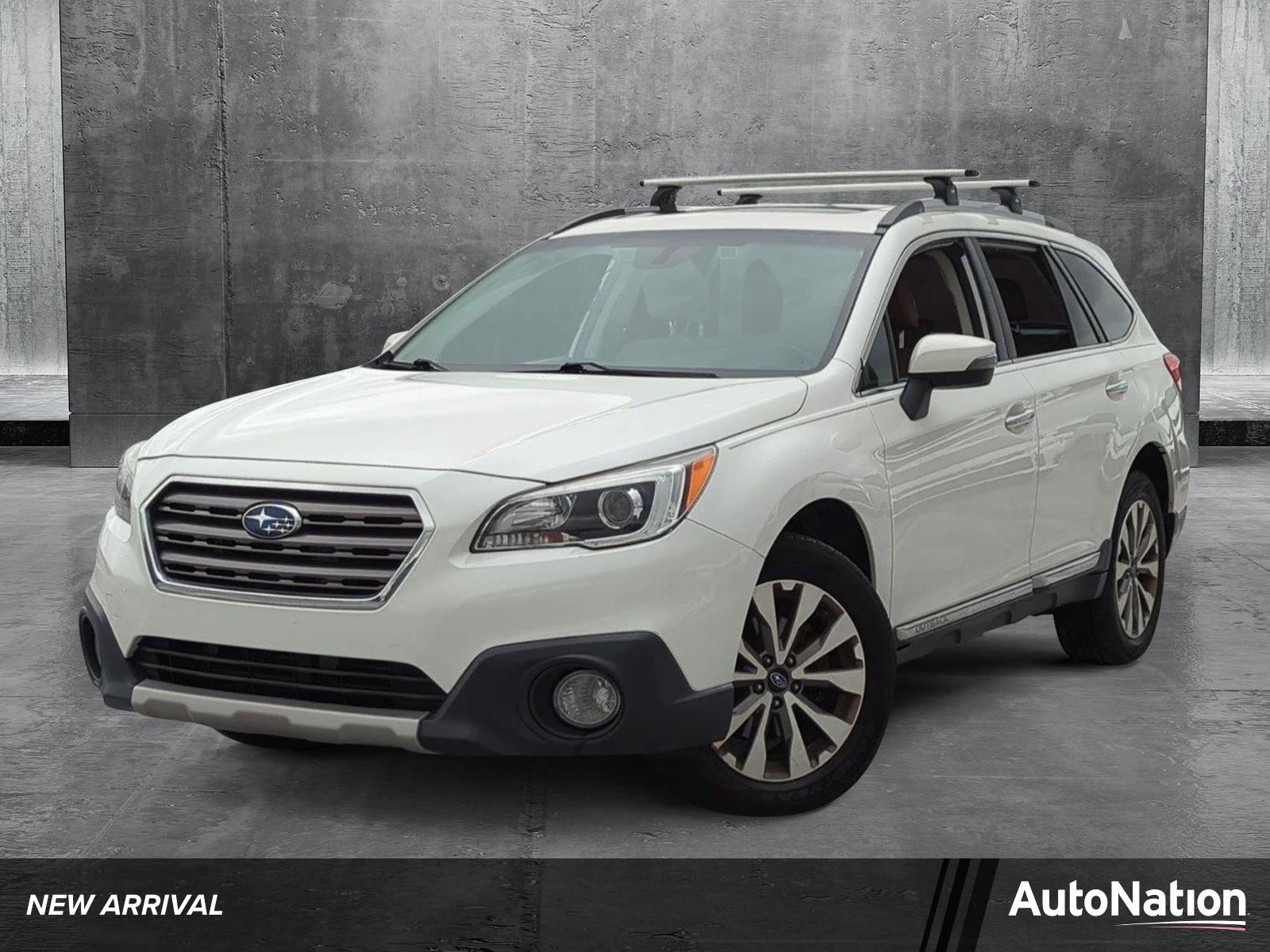 2017 Subaru Outback Vehicle Photo in Ft. Myers, FL 33907