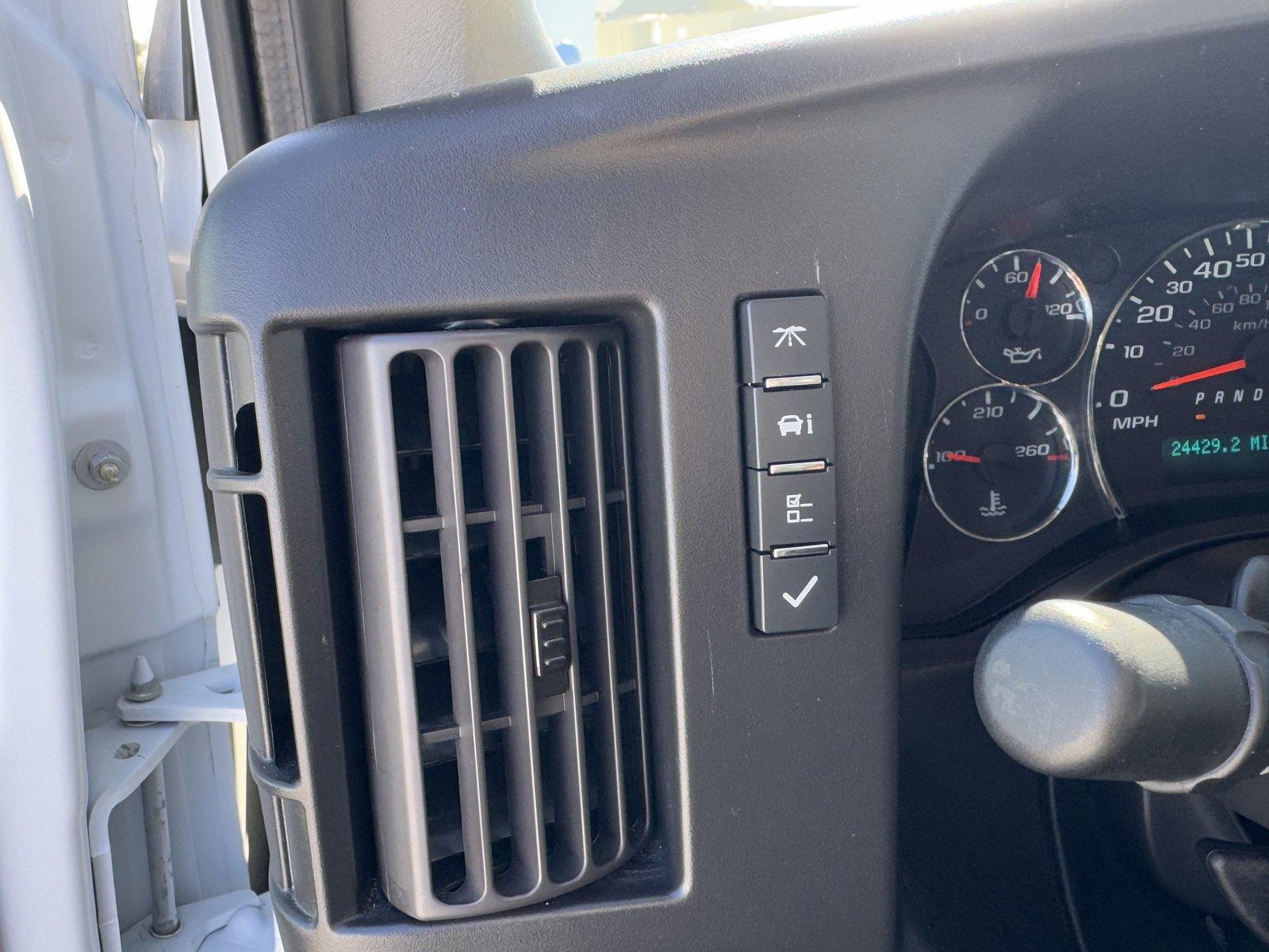 2023 GMC Savana Cargo 2500 Vehicle Photo in LOS ANGELES, CA 90007-3794