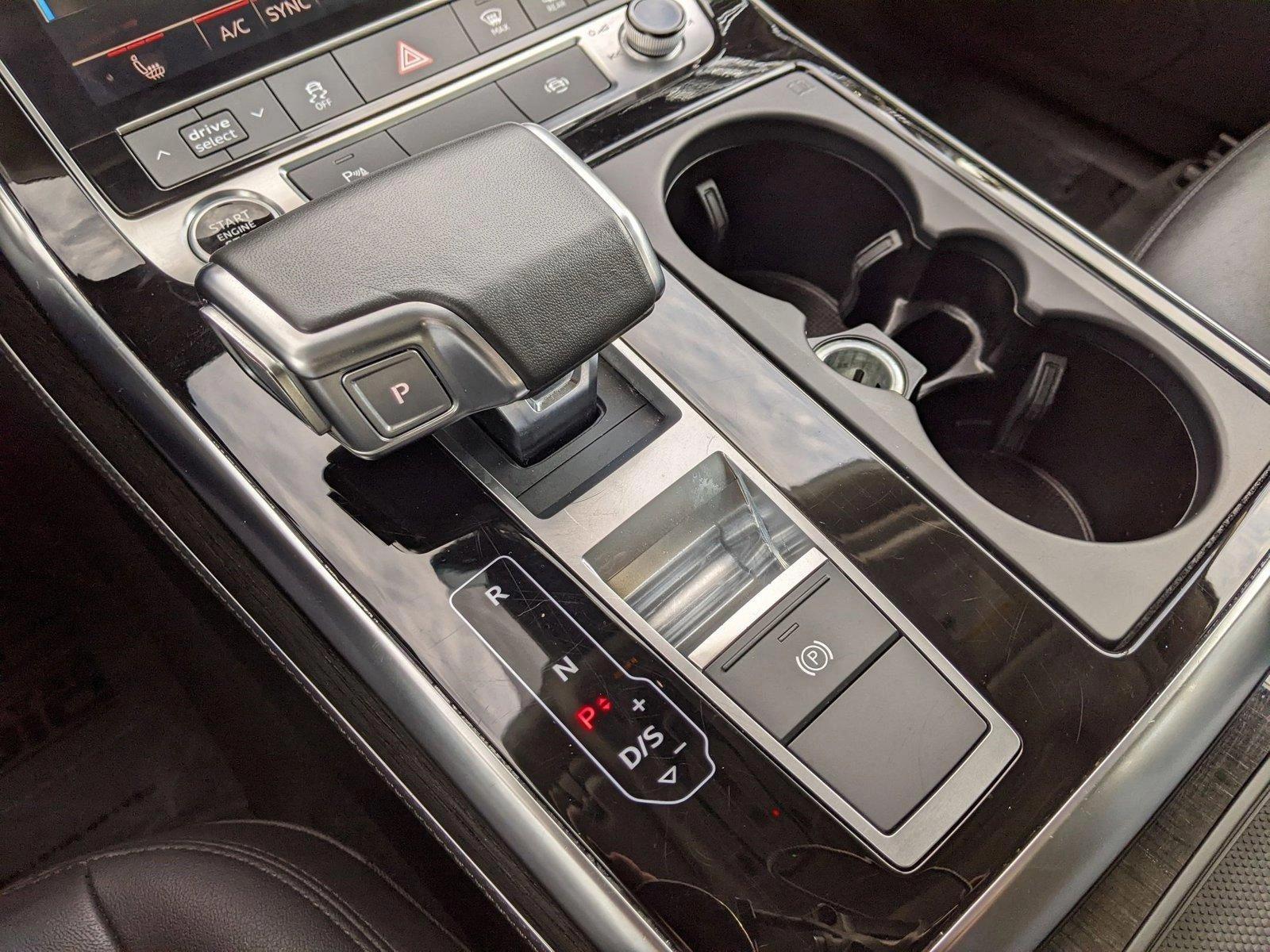 2024 Audi Q7 Vehicle Photo in TIMONIUM, MD 21093-2300