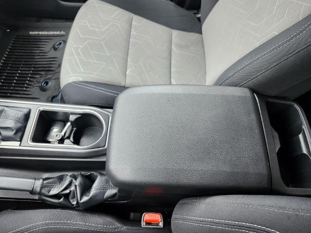 2022 Toyota Tacoma 4WD Vehicle Photo in GREEN BAY, WI 54304-5303