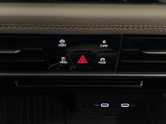 2025 Volkswagen Atlas Vehicle Photo in Appleton, WI 54913