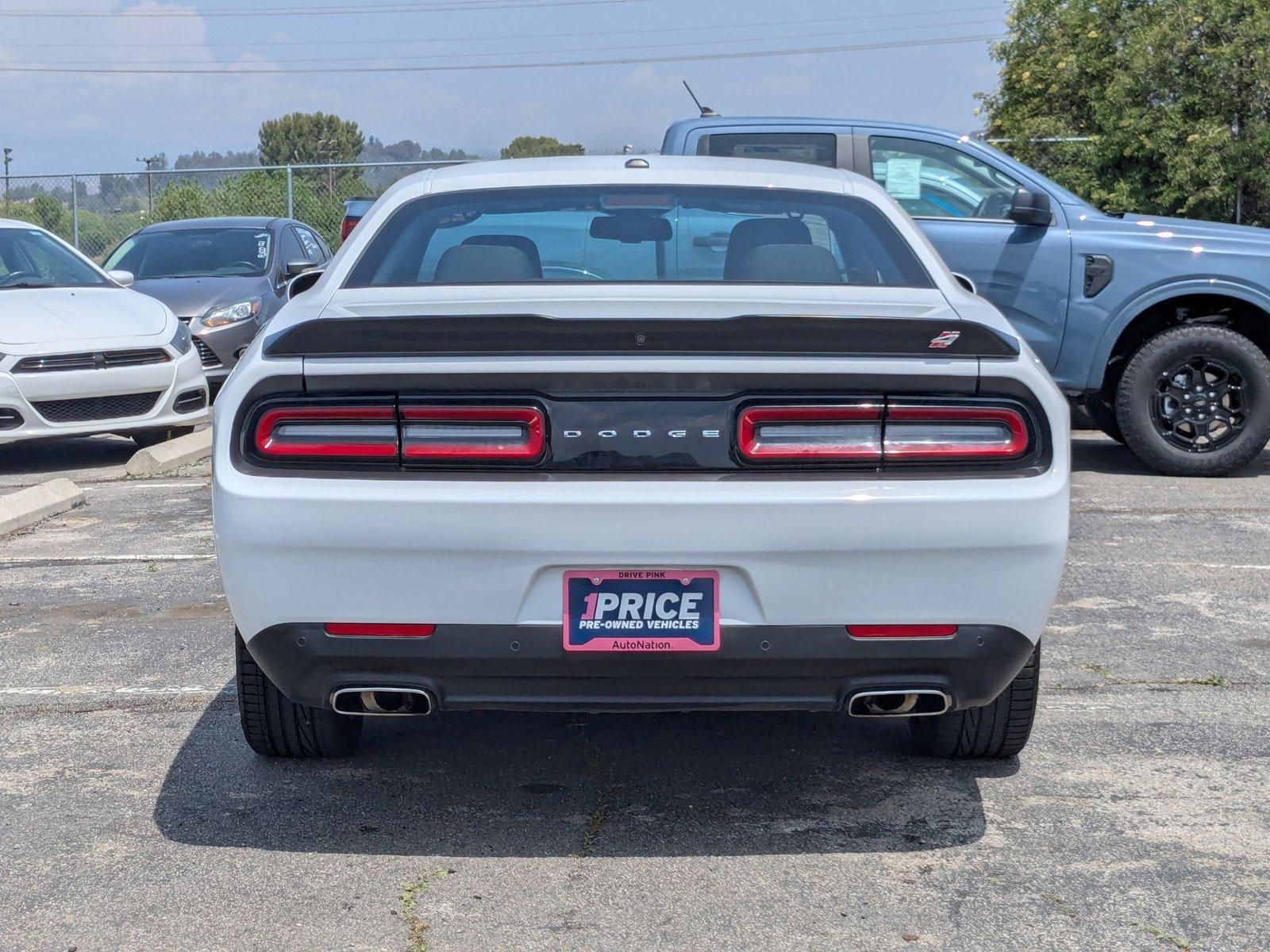 2023 Dodge Challenger Vehicle Photo in Valencia, CA 91355