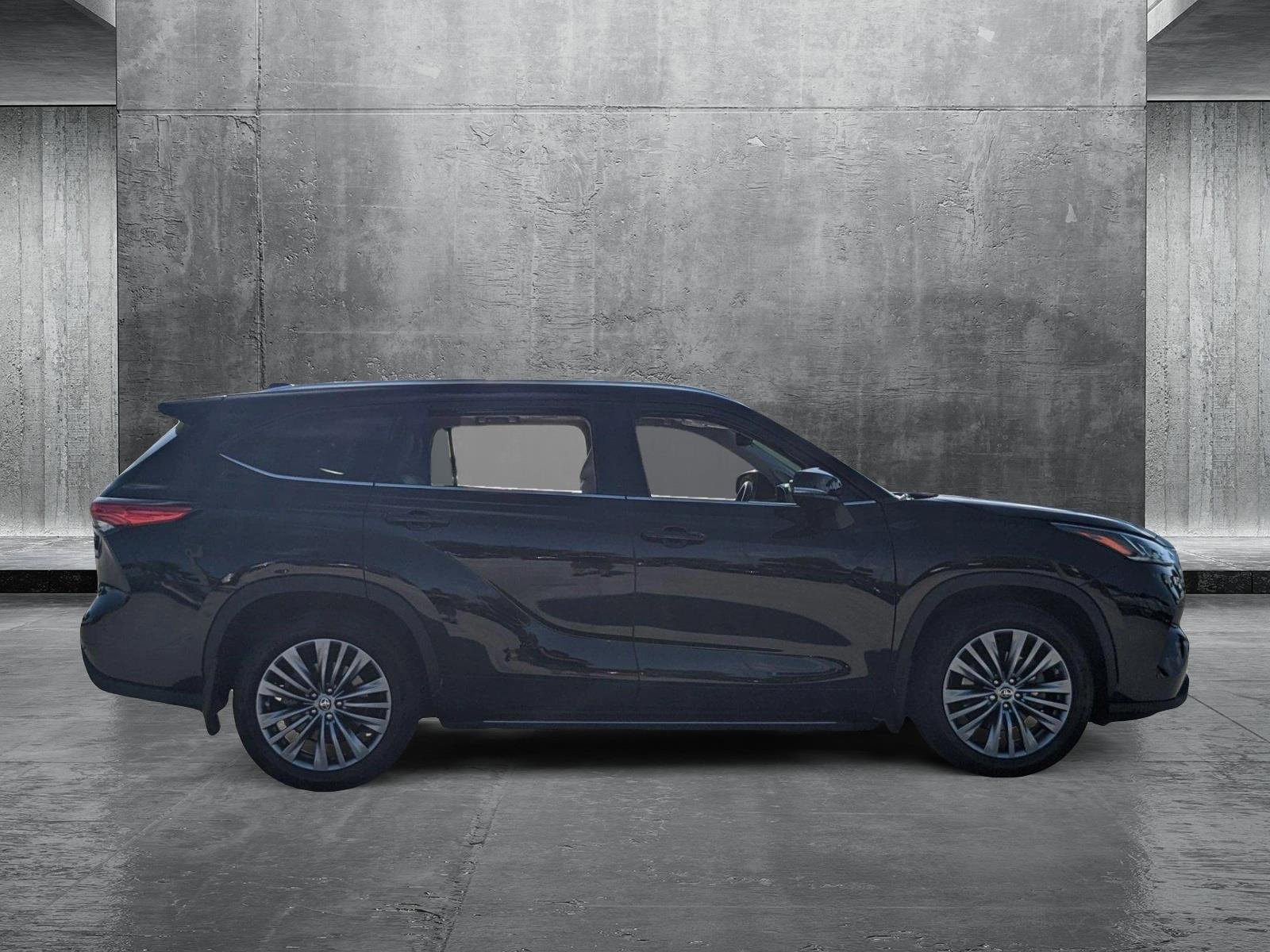 2022 Toyota Highlander Vehicle Photo in Davie, FL 33331