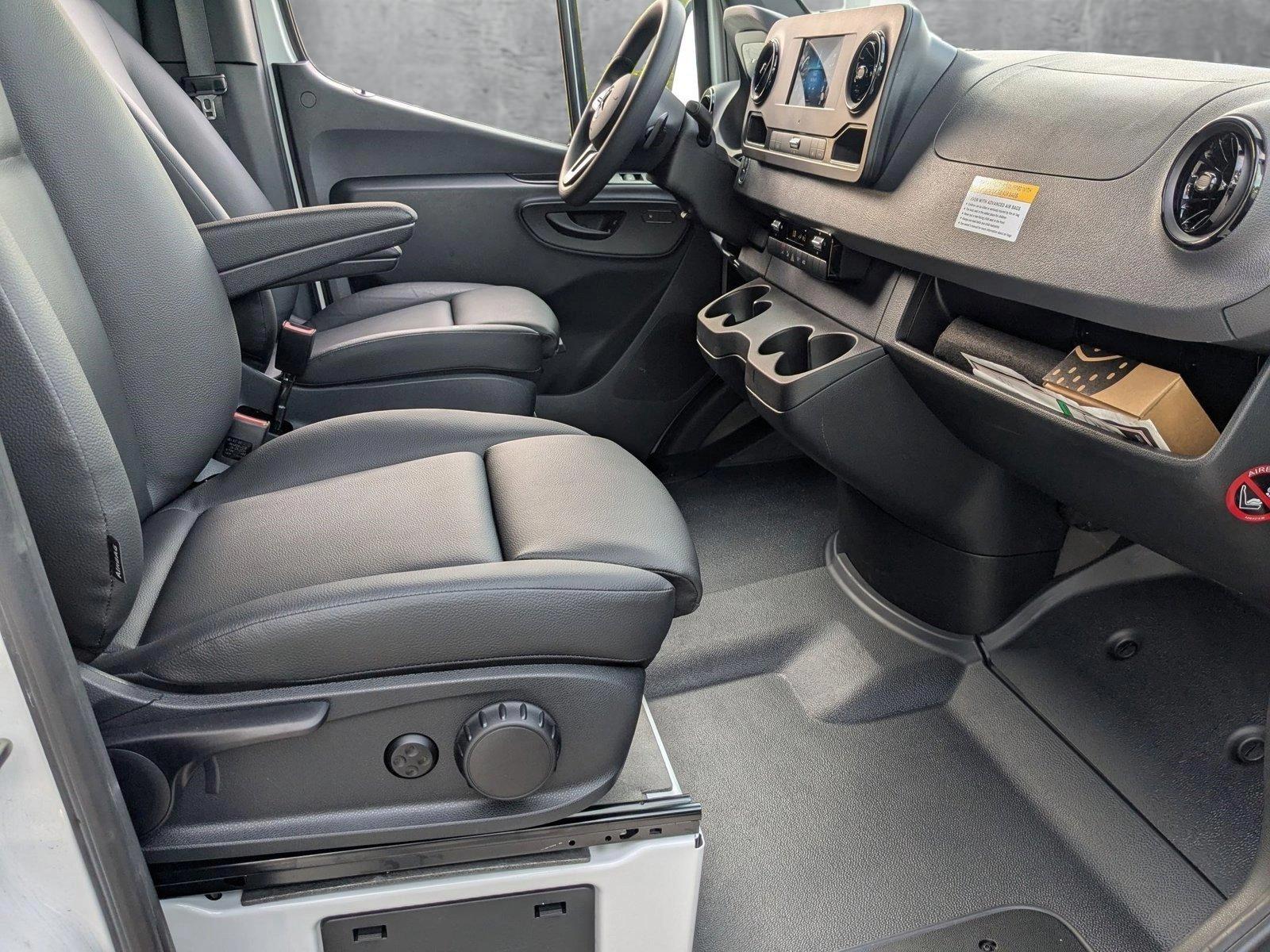 2024 Mercedes-Benz Sprinter Cargo Van Vehicle Photo in PEMBROKE PINES, FL 33024-6534