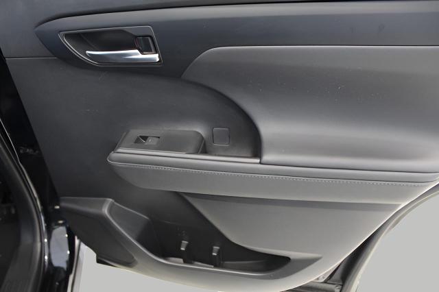 2021 Toyota Highlander Vehicle Photo in Green Bay, WI 54304