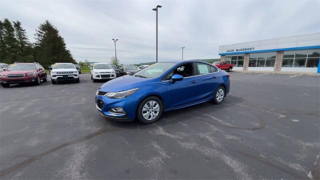 2018 Chevrolet Cruze Vehicle Photo in TULLY, NY 13159-3159