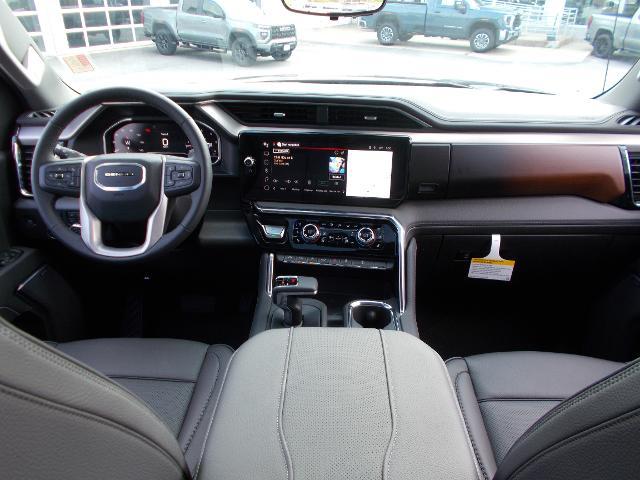 2025 GMC Sierra 1500 Vehicle Photo in LOWELL, MA 01852-4336