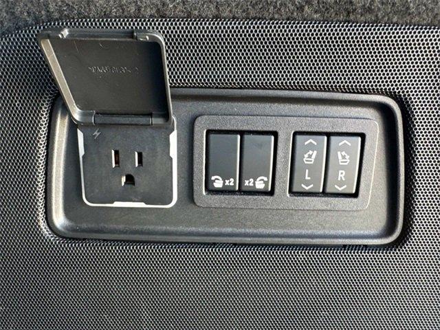 2023 Cadillac Escalade ESV Vehicle Photo in BATON ROUGE, LA 70809-4546