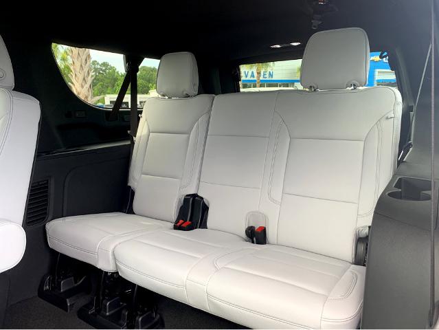 2025 Chevrolet Suburban Vehicle Photo in BEAUFORT, SC 29906-4218