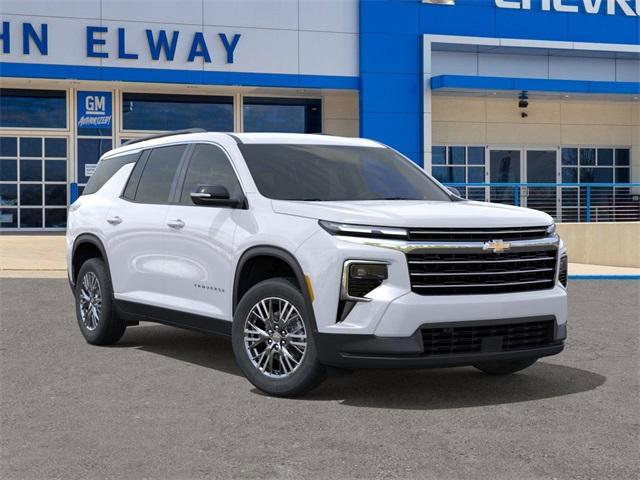 2025 Chevrolet Traverse Vehicle Photo in ENGLEWOOD, CO 80113-6708