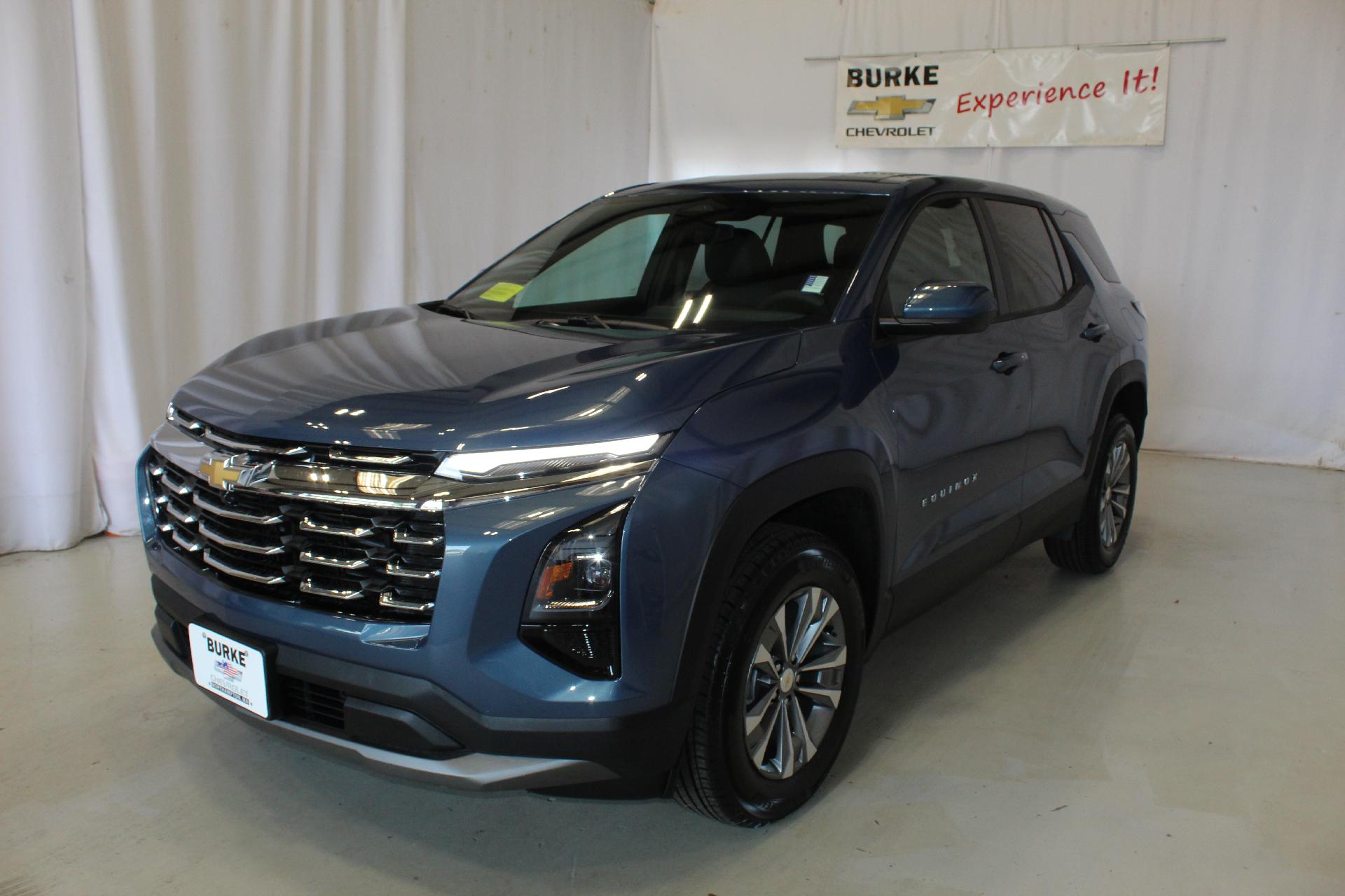 2026 Chevrolet Equinox Vehicle Photo in NORTHAMPTON, MA 01060-1120