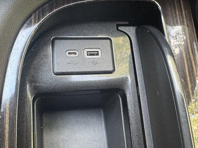 2021 Cadillac Escalade Vehicle Photo in LEOMINSTER, MA 01453-2952