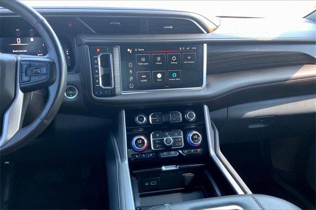 2022 GMC Yukon XL Vehicle Photo in TOPEKA, KS 66609-0000