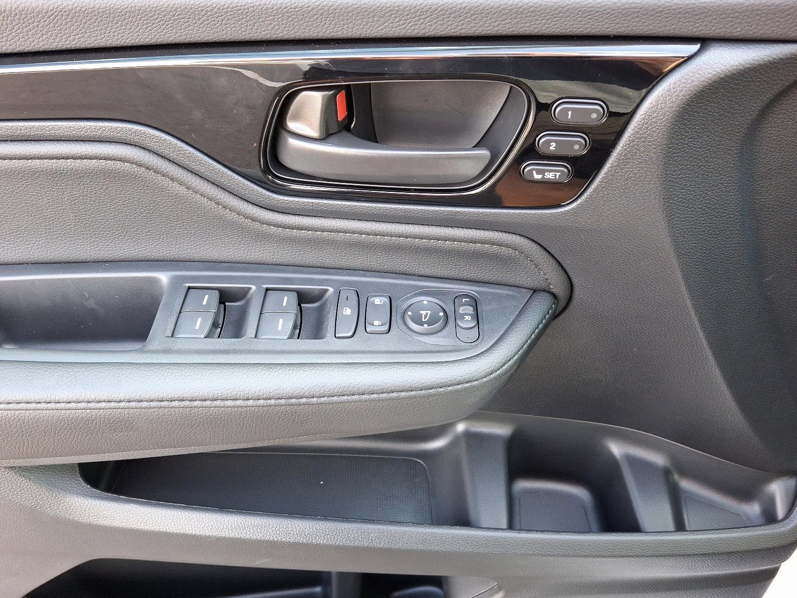2025 Honda Odyssey Vehicle Photo in Harrisburg, PA 17111