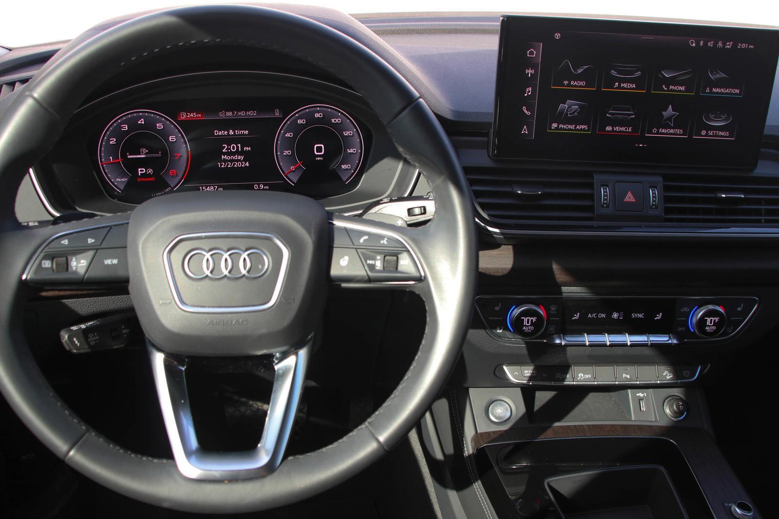 2024 Audi Q5 Vehicle Photo in SUGAR LAND, TX 77478