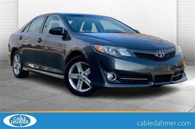 2014 Toyota Camry Vehicle Photo in KANSAS CITY, MO 64114-4502