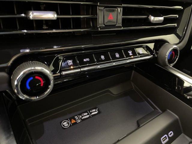 2025 Chevrolet Suburban Vehicle Photo in PHOENIX, AZ 85014-3381