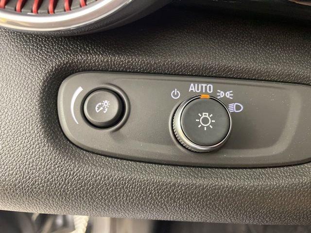 2025 Chevrolet Trax Vehicle Photo in PHOENIX, AZ 85014-3381
