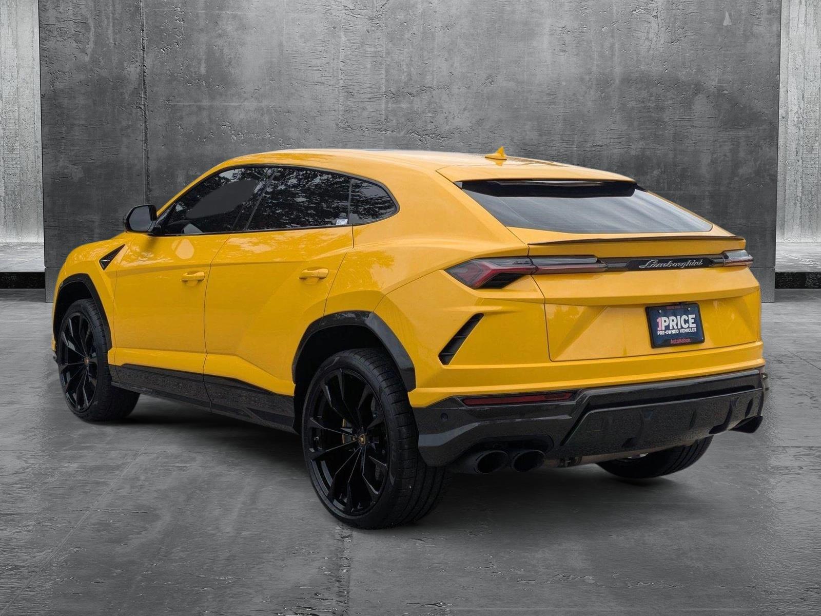 2020 Lamborghini Urus Vehicle Photo in Sarasota, FL 34231