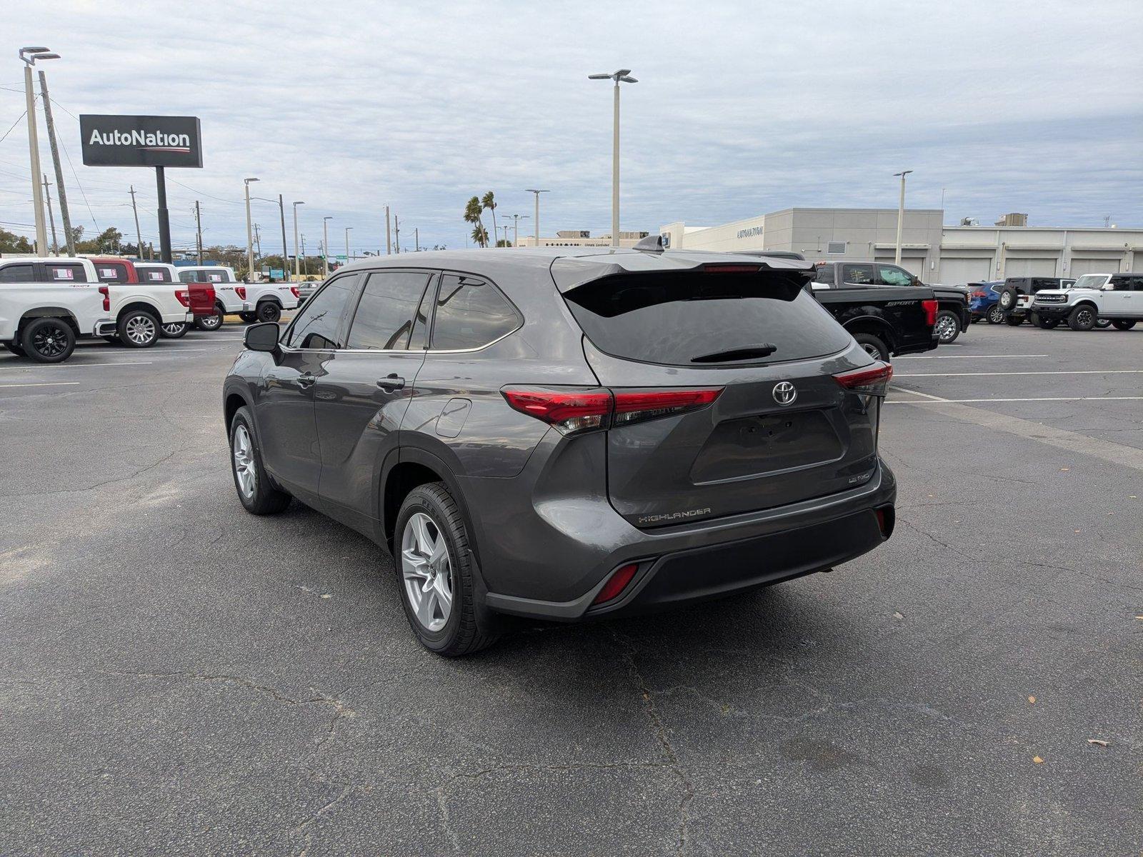 2021 Toyota Highlander Vehicle Photo in Panama City, FL 32401