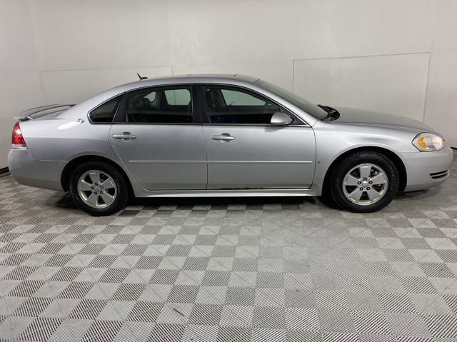 2009 Chevrolet Impala Vehicle Photo in MEDINA, OH 44256-9001