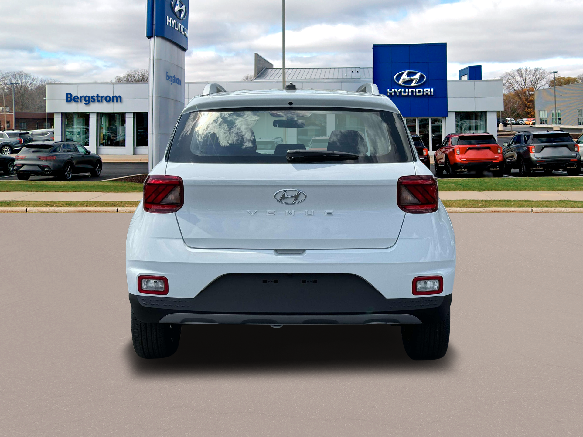 2025 Hyundai VENUE Vehicle Photo in Green Bay, WI 54304