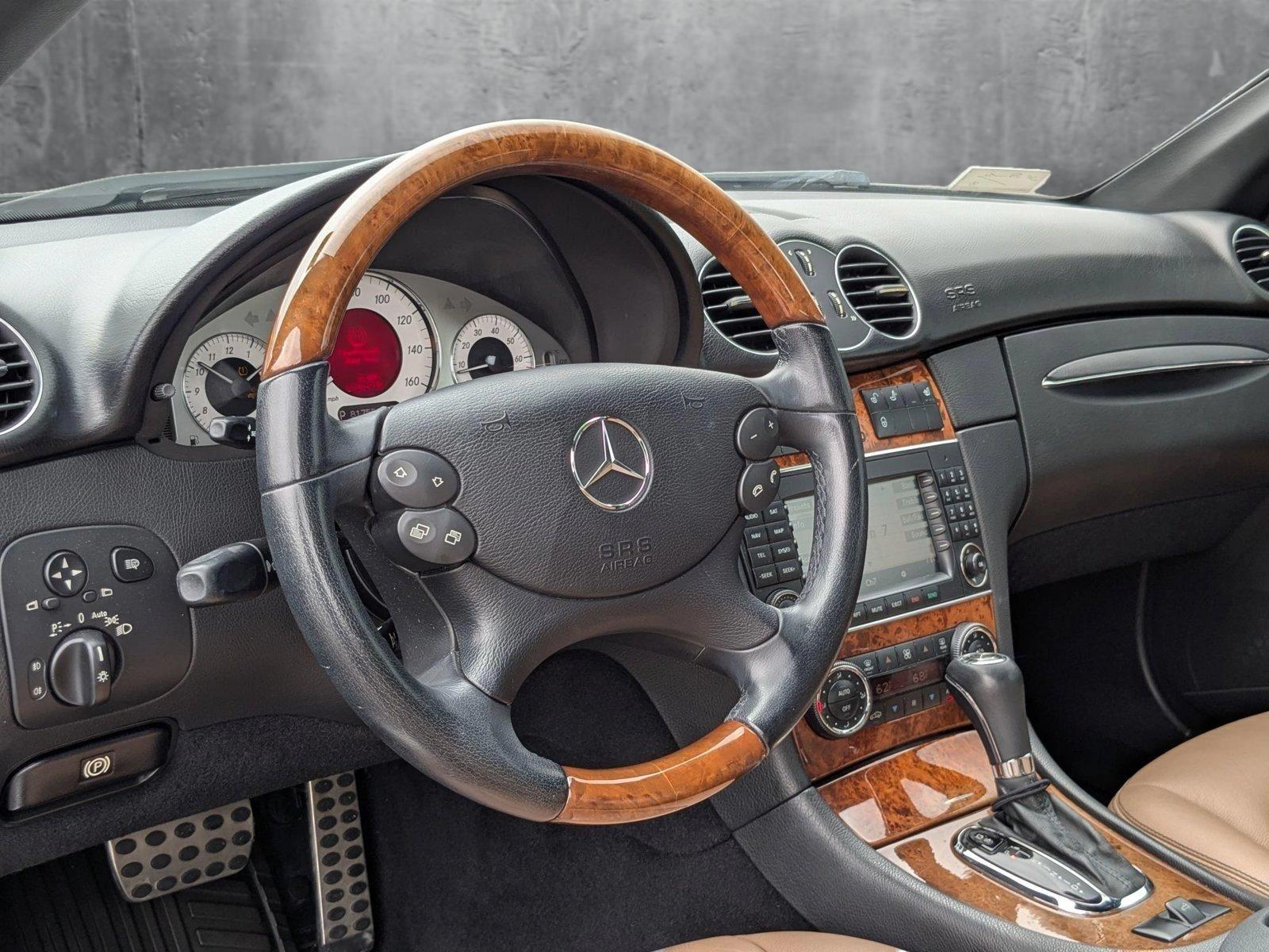 2009 Mercedes-Benz CLK-Class Vehicle Photo in St. Petersburg, FL 33713