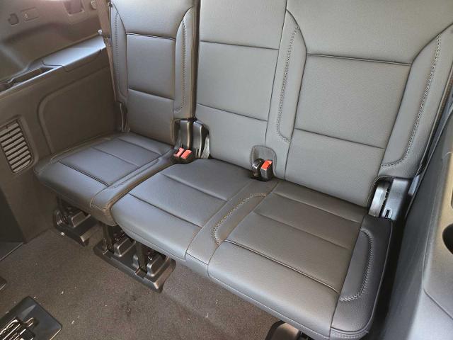 2025 GMC Yukon XL Vehicle Photo in DALLAS, TX 75209-3016