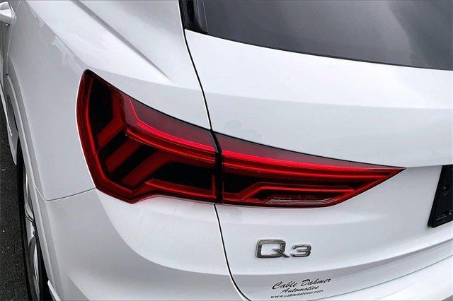 2024 Audi Q3 Vehicle Photo in INDEPENDENCE, MO 64055-1314