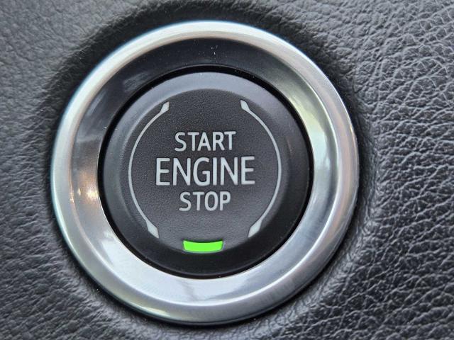2020 Cadillac XT4 Vehicle Photo in DENTON, TX 76210-9321
