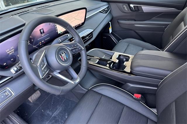 2025 Buick Enclave Vehicle Photo in ELK GROVE, CA 95757-8703