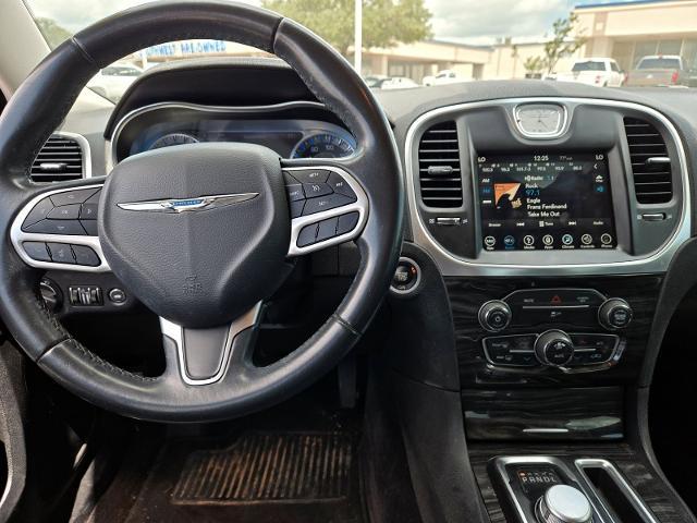 2018 Chrysler 300 Vehicle Photo in Weatherford, TX 76087