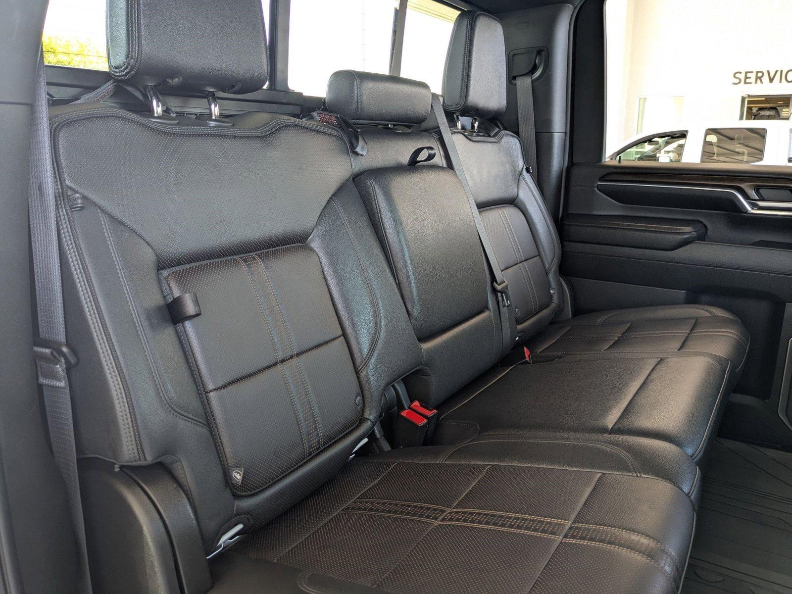2024 Chevrolet Silverado 2500 HD Vehicle Photo in VALENCIA, CA 91355-1705