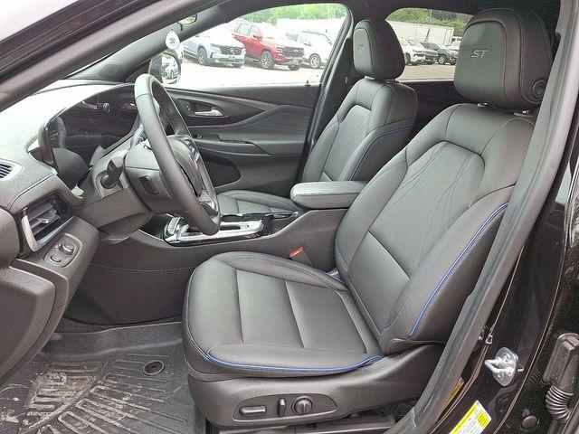 2024 Buick Envista Vehicle Photo in DANBURY, CT 06810-5034