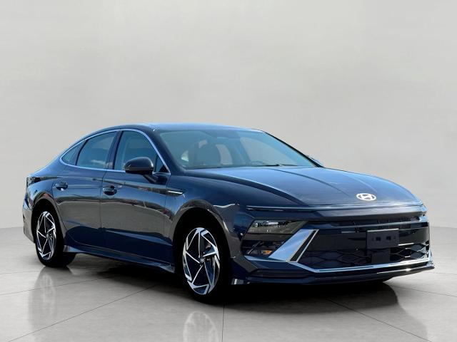 2025 Hyundai SONATA Vehicle Photo in Green Bay, WI 54304