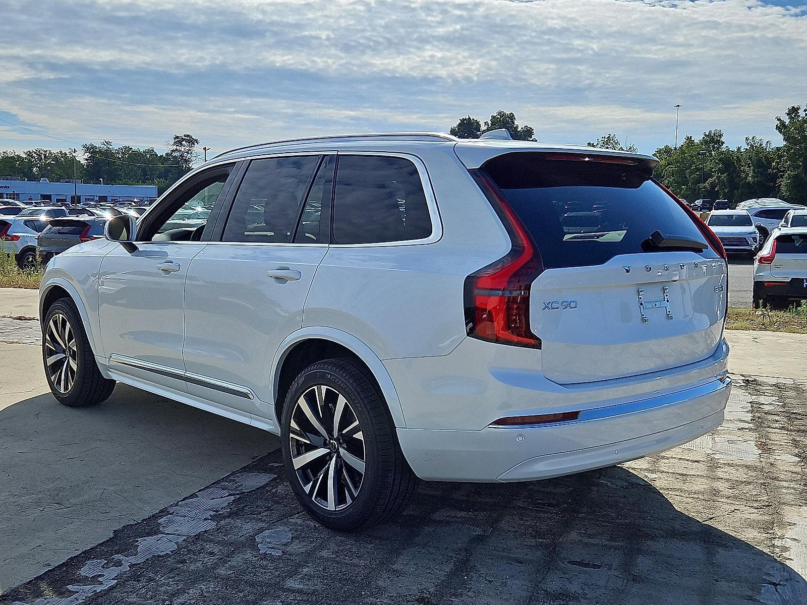 2026 Volvo XC90 Vehicle Photo in Trevose, PA 19053