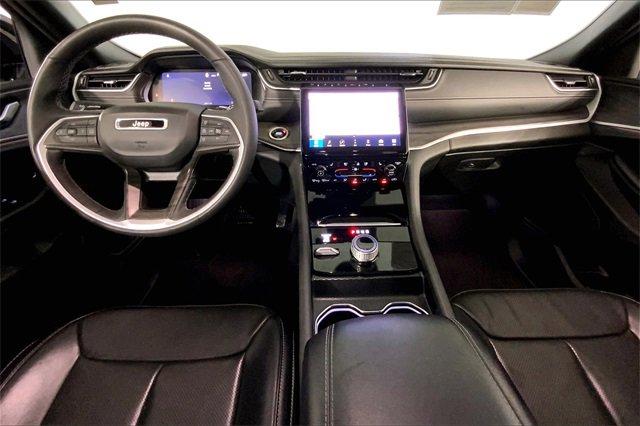 2024 Jeep Grand Cherokee L Vehicle Photo in KANSAS CITY, MO 64114-4502