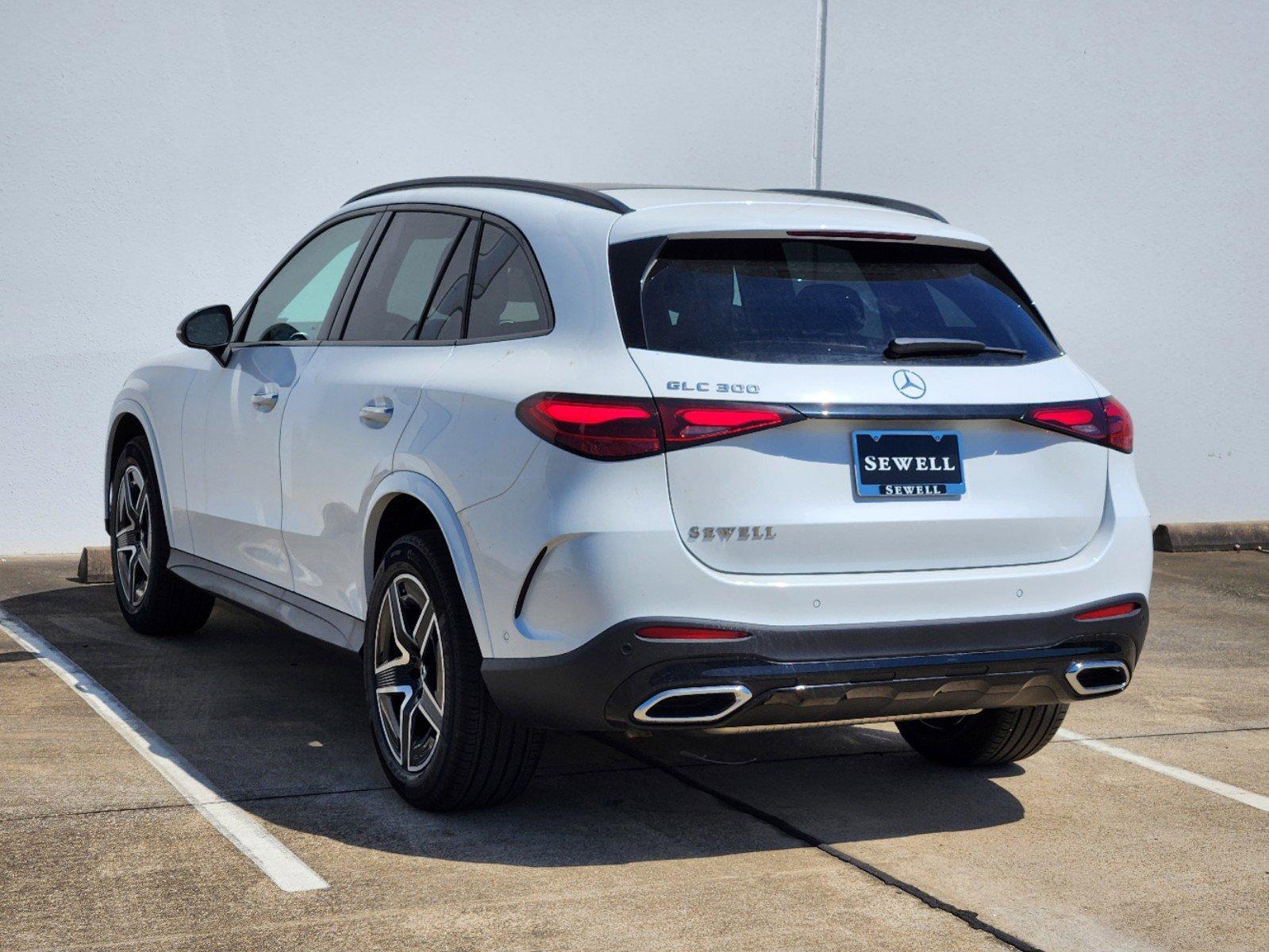 2025 Mercedes-Benz GLC Vehicle Photo in HOUSTON, TX 77079