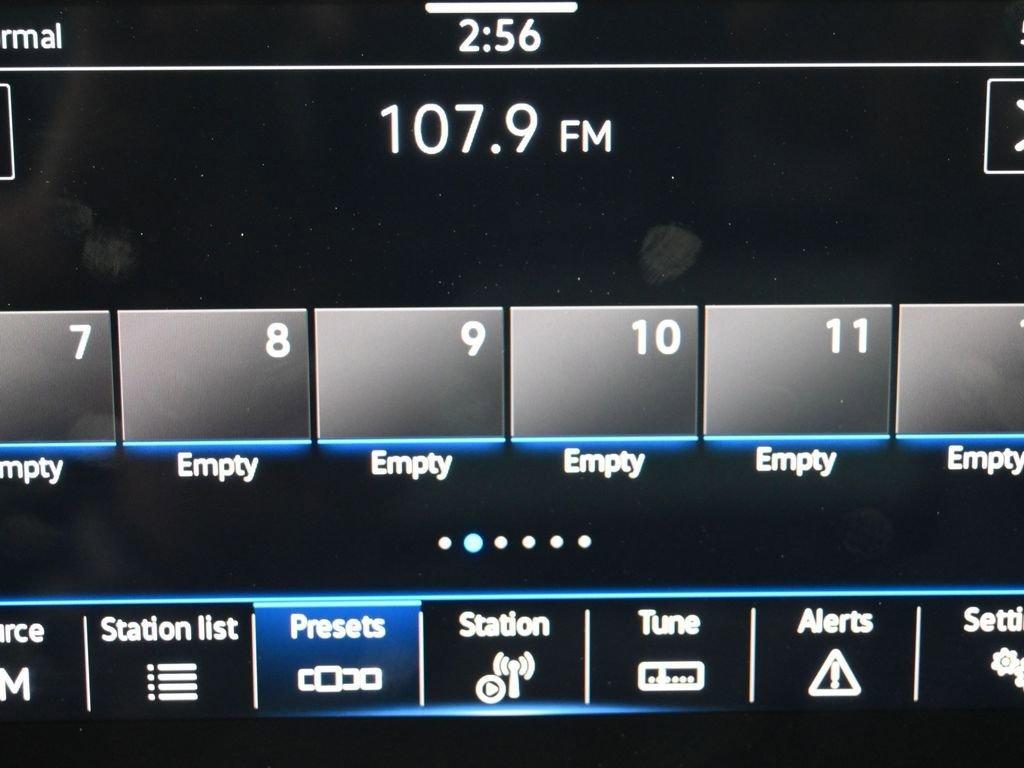 2022 Volkswagen Tiguan Vehicle Photo in Marion, IA 52302