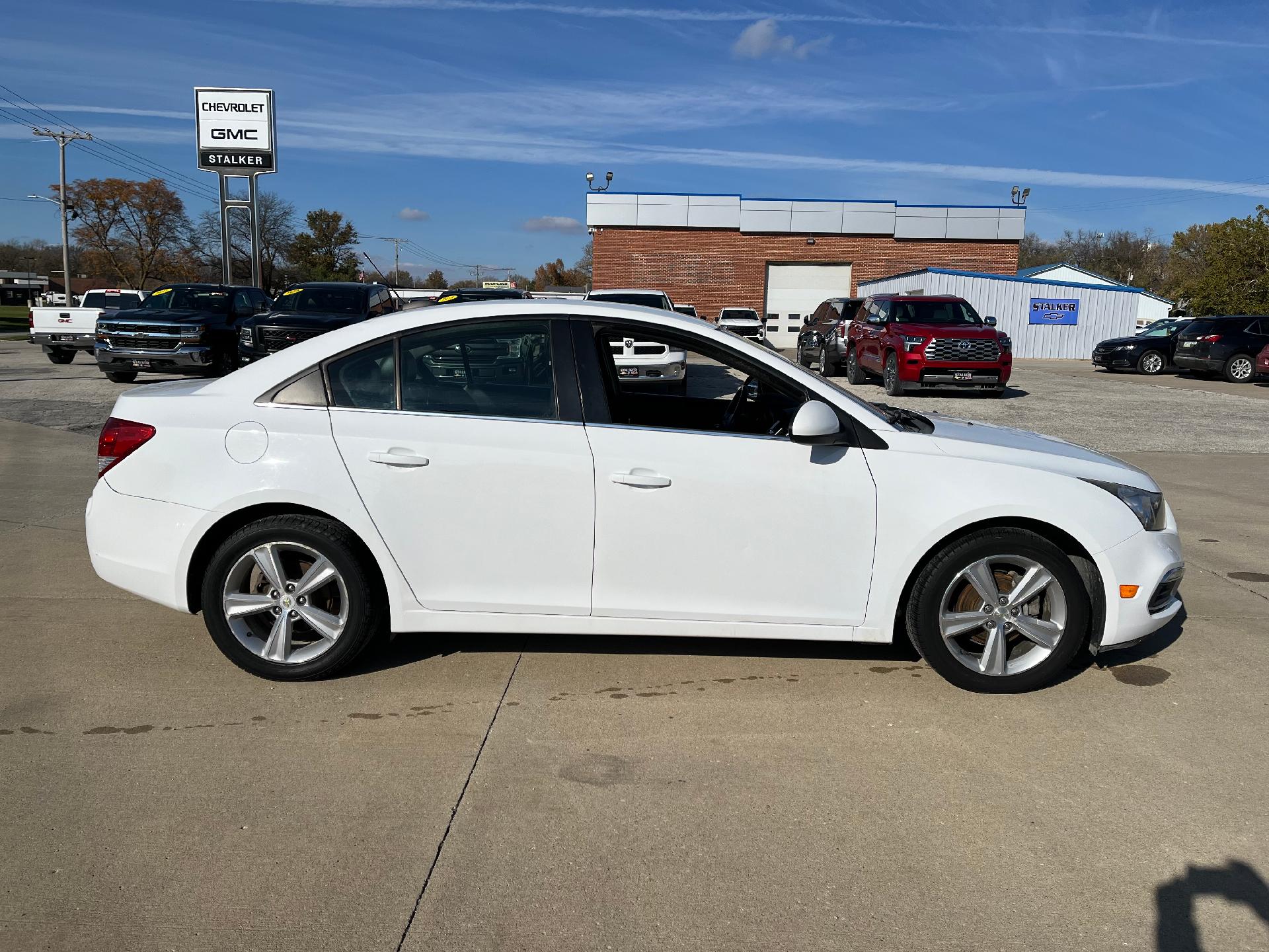 Used 2015 Chevrolet Cruze 2LT with VIN 1G1PE5SB7F7129809 for sale in Creston, IA