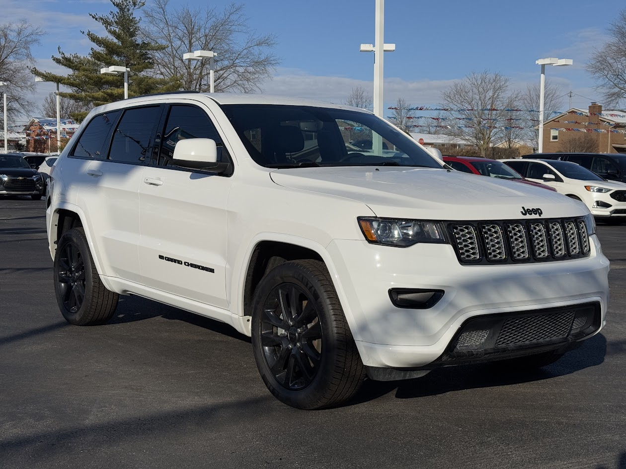 2022 Jeep Grand Cherokee WK Vehicle Photo in BOONVILLE, IN 47601-9633